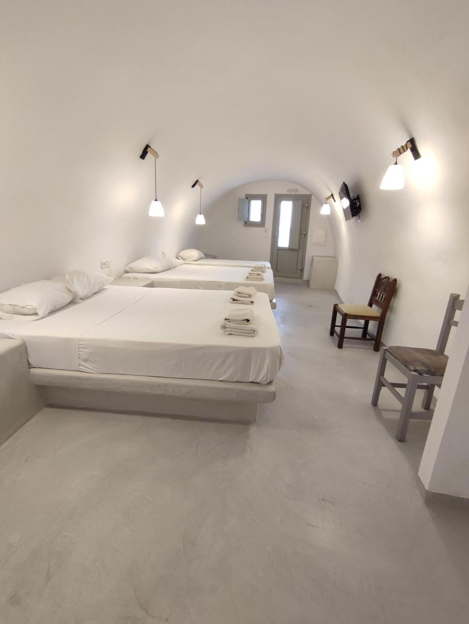 Fira Comfort Rooms Exteriér fotografie