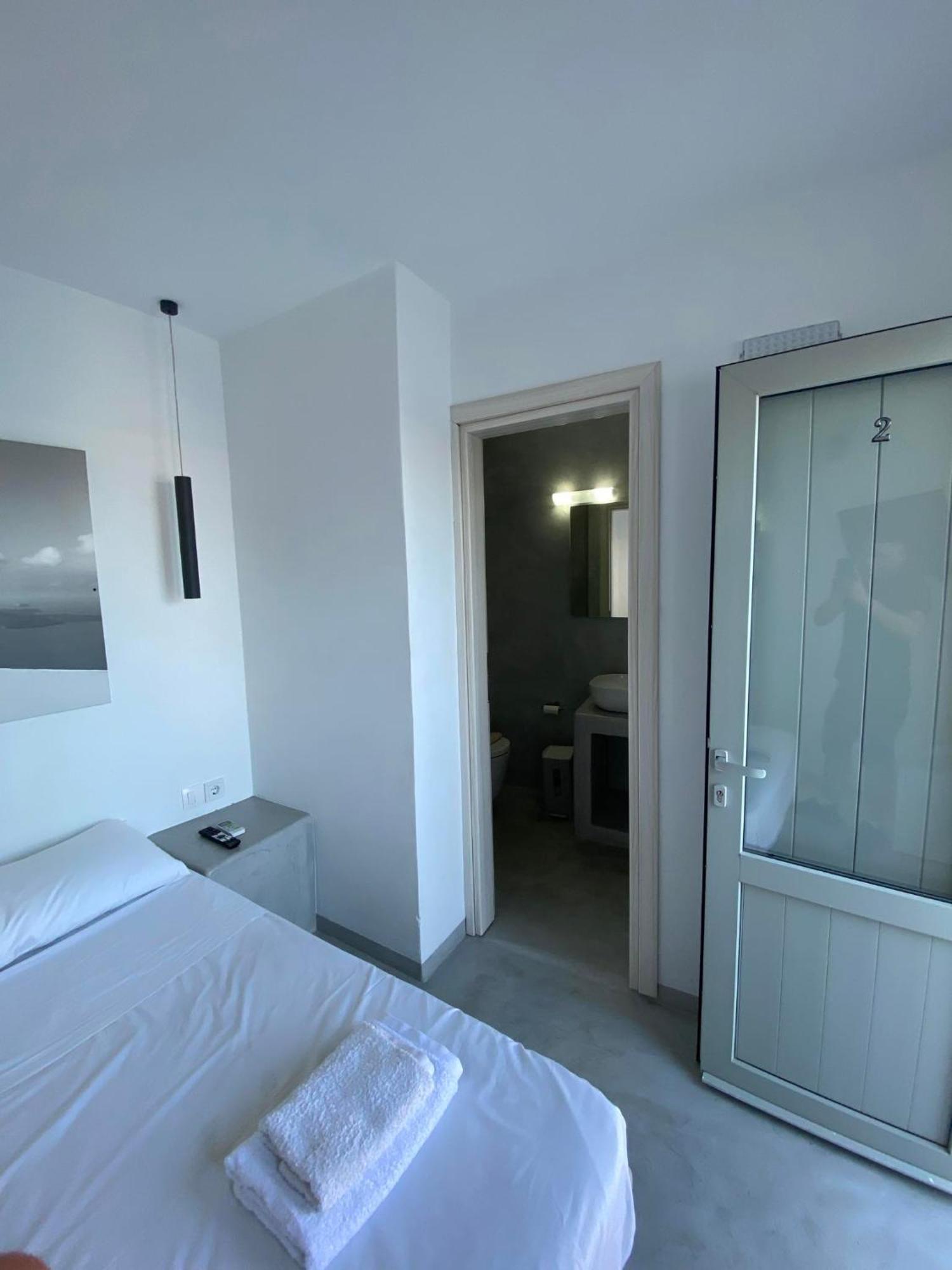 Fira Comfort Rooms Exteriér fotografie