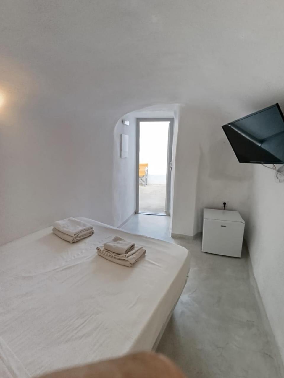 Fira Comfort Rooms Exteriér fotografie
